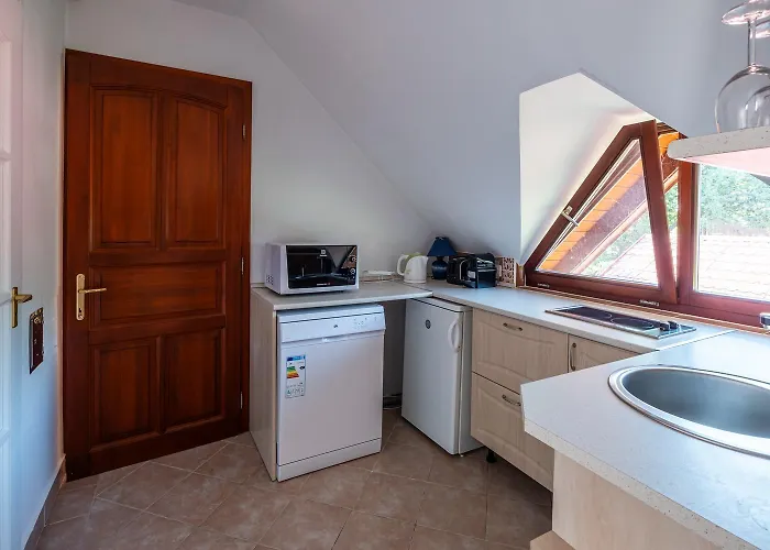 Tanczos Vendeghaz Apartament Balatonalmádi